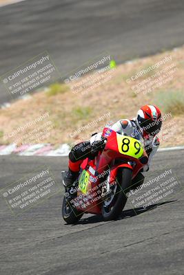 media/Jun-05-2022-WERA (Sun) [[64b01df28d]]/Race 4 and 6 LW twins superstocclumbman E superstock F superstock/